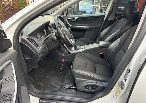 Volvo XC 60 cena 42500 przebieg: 184000, rok produkcji 2016 z Nowa Sarzyna małe 46